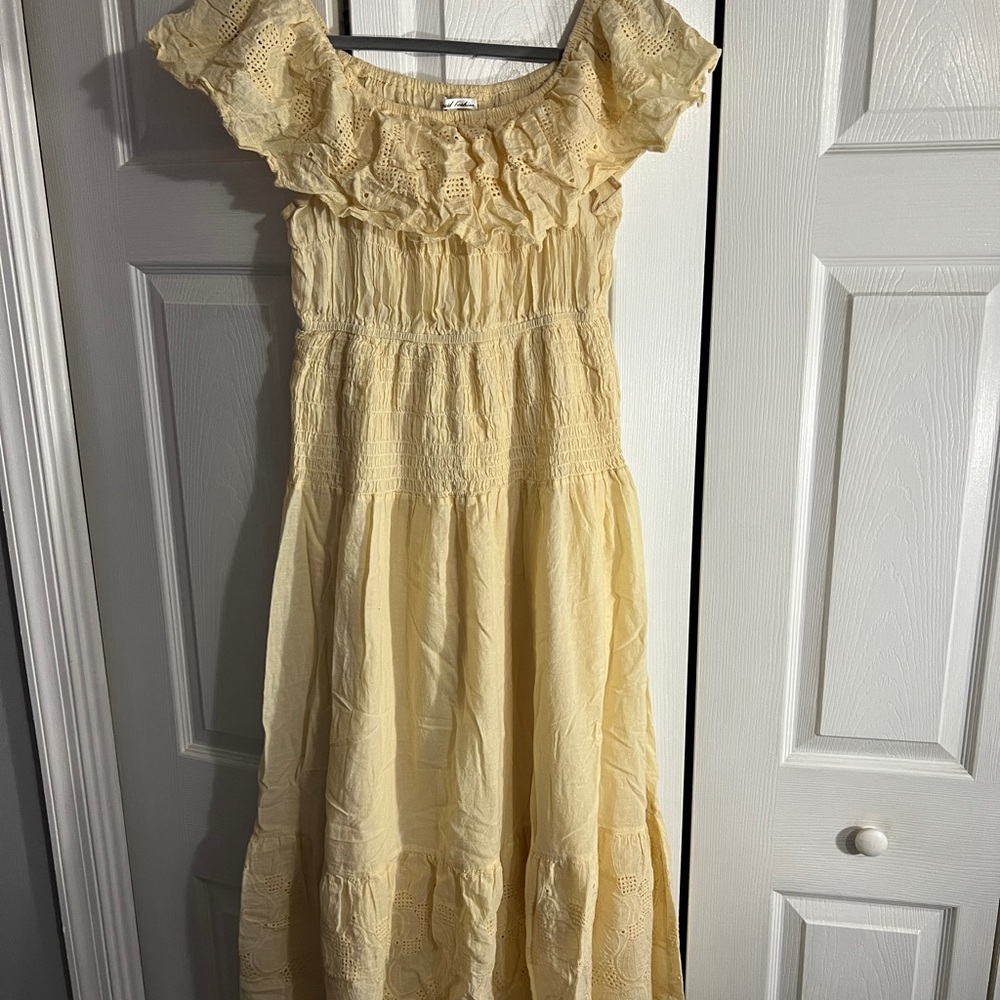 Elegant Yellow Maxi Dress